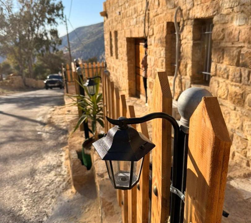 Photo of Others in Dana