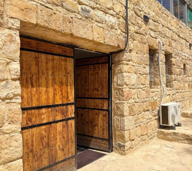 Photo of Others in Dana