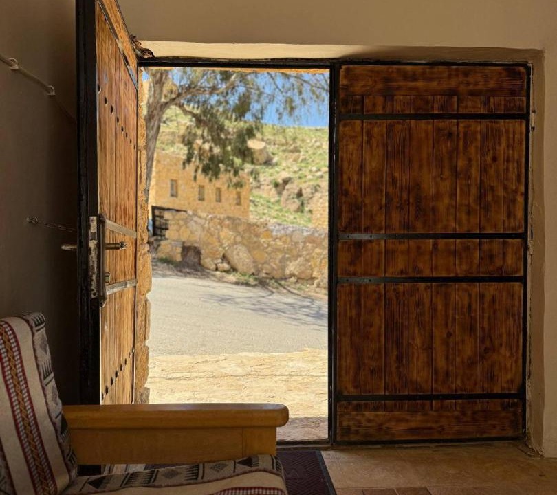 Photo of Others in Dana