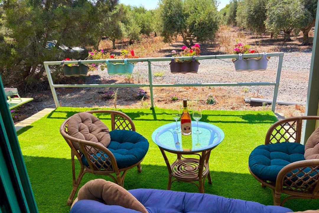 Photo of Others in Eliad