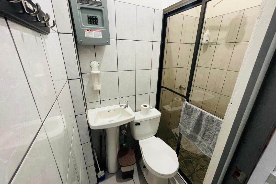Photo of Bathroom in Daniel Flores