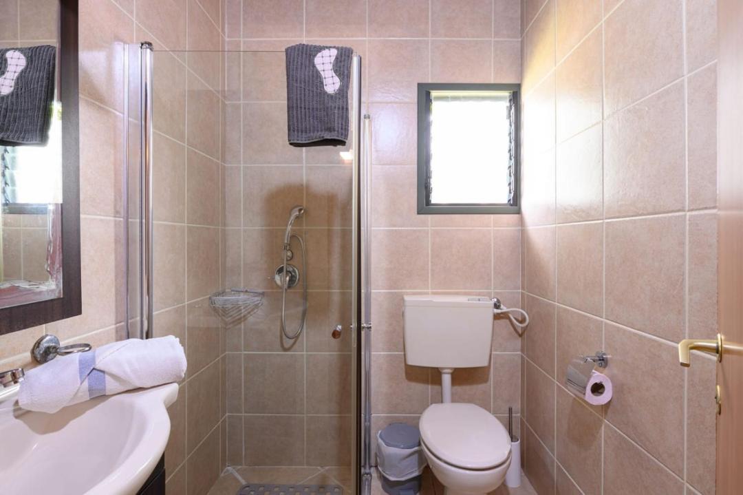Photo of Bathroom in Menahemia