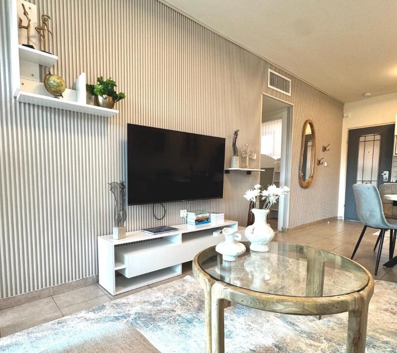 Photo of Livingroom in Caesarea