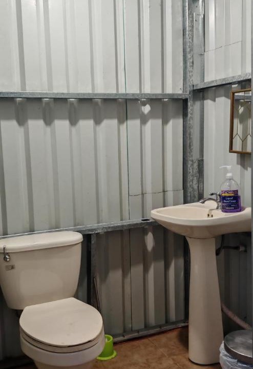 Photo of Bathroom in Los Angeles Chires