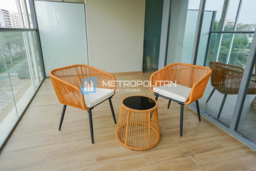 Photo of Patio Balcony in Al Raha Beach