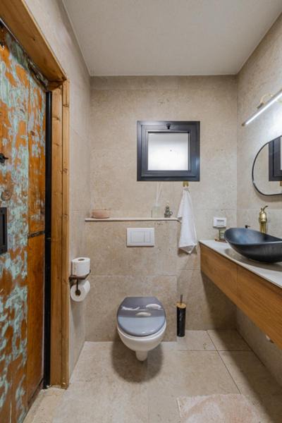 Photo of Bathroom in Katzrin