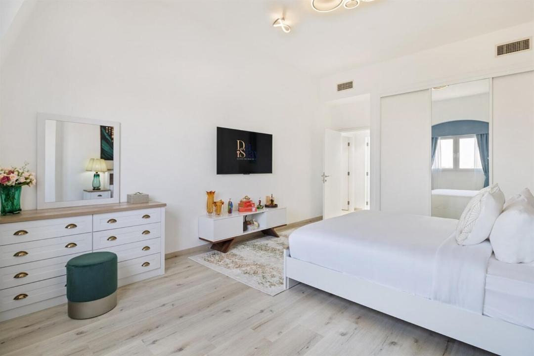 Photo of Bedroom in Mirdif