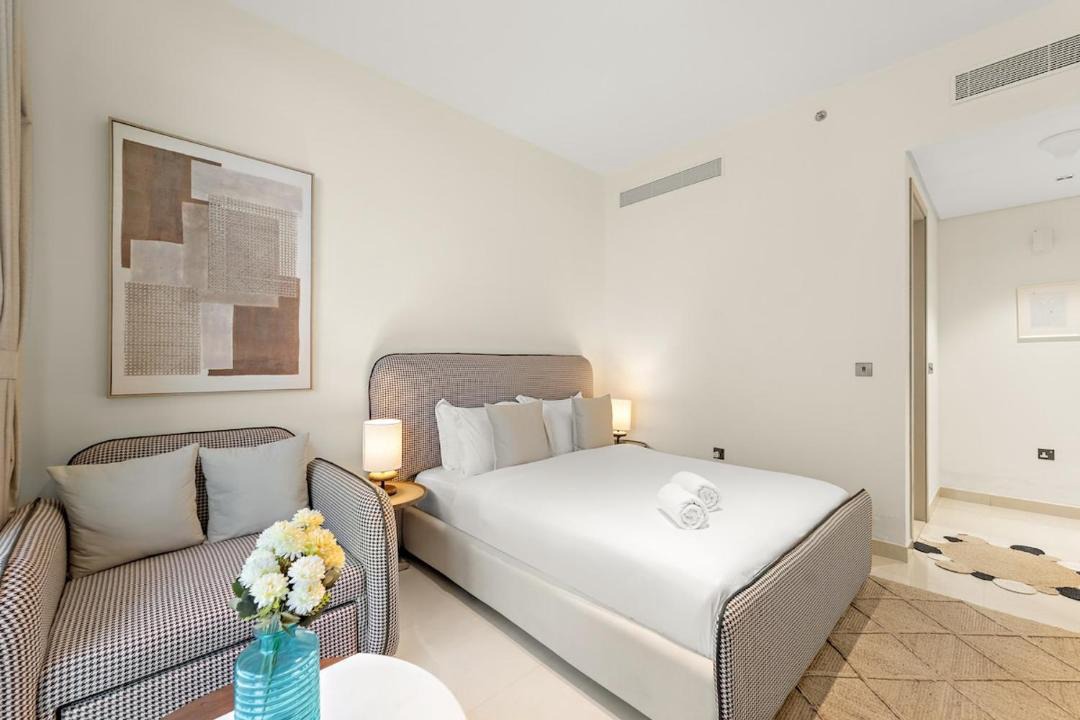 Photo of Bedroom in Mina Al Arab