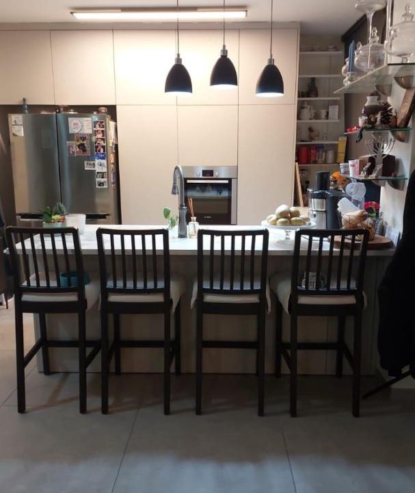 Photo of Others in Yehud