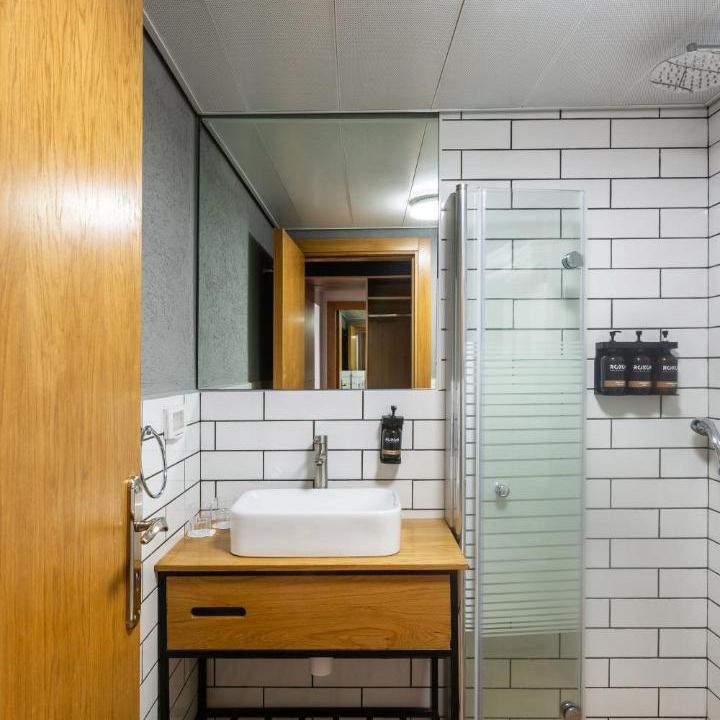 Photo of Bathroom in Arad