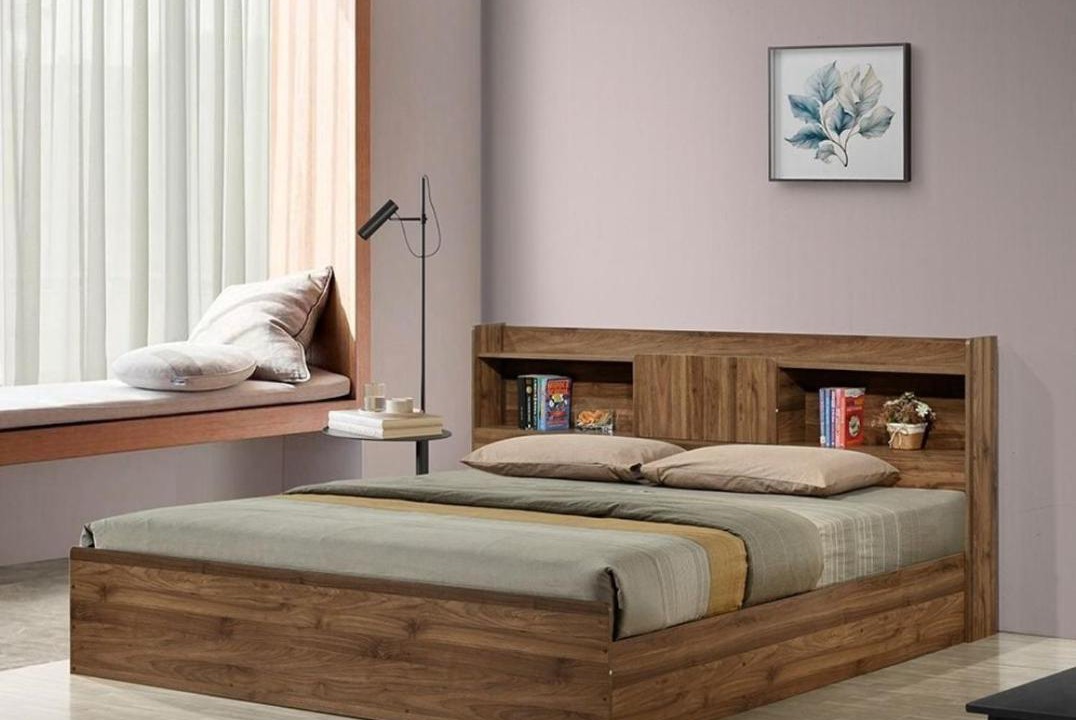 Photo of Bedroom in Adam