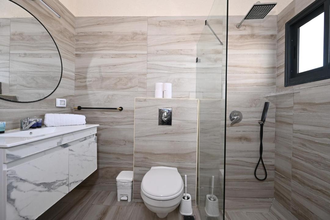 Photo of Bathroom in Menahemia
