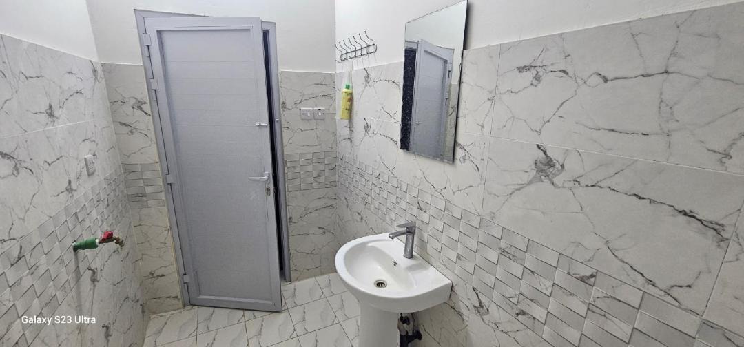 Photo of Bathroom in Jalan Bani Buali