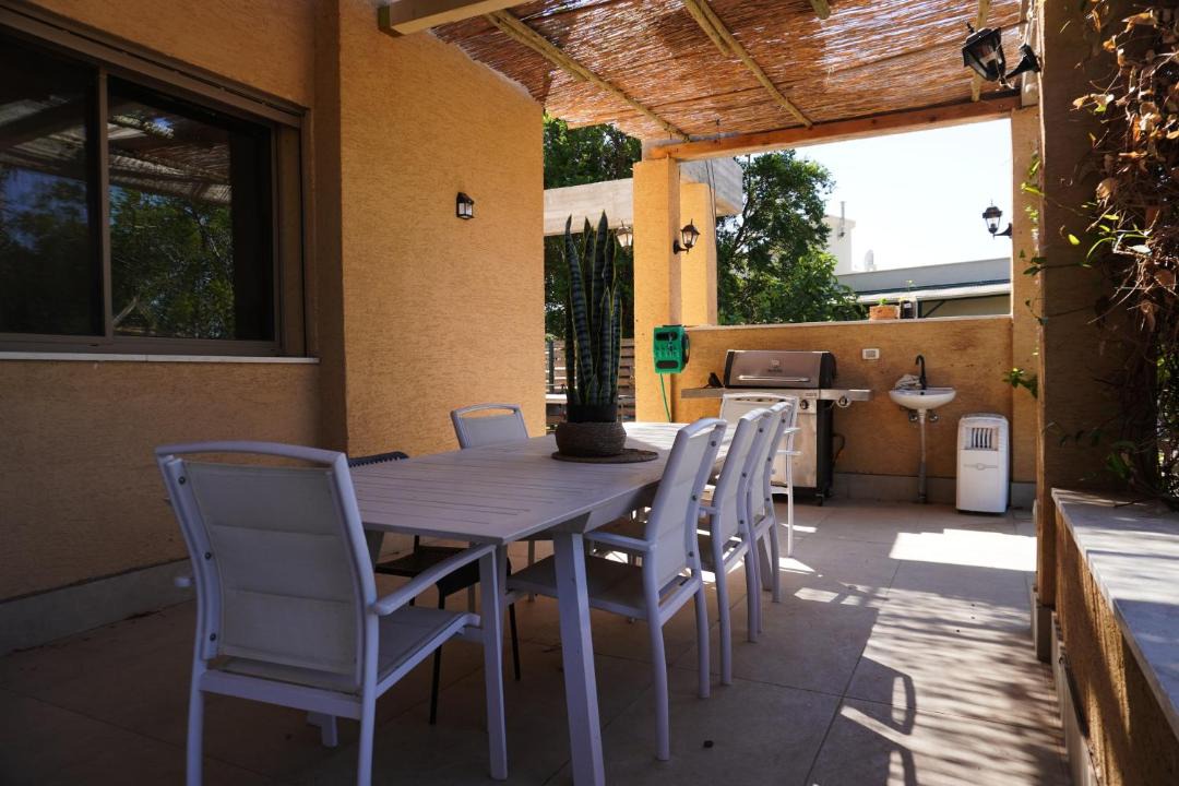 Photo of Patio Balcony in HaZoreim