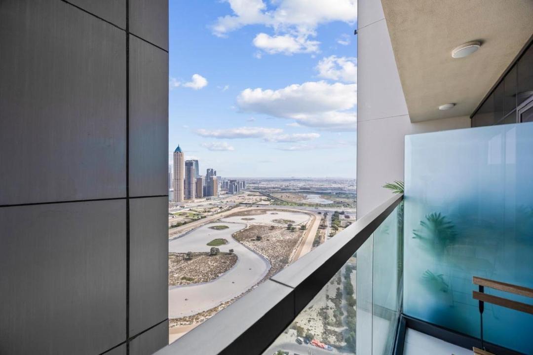Photo of Others in Sheikh Zayed Road