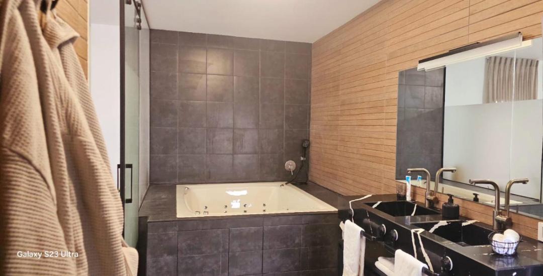 Photo of Bathroom in Qatsrin