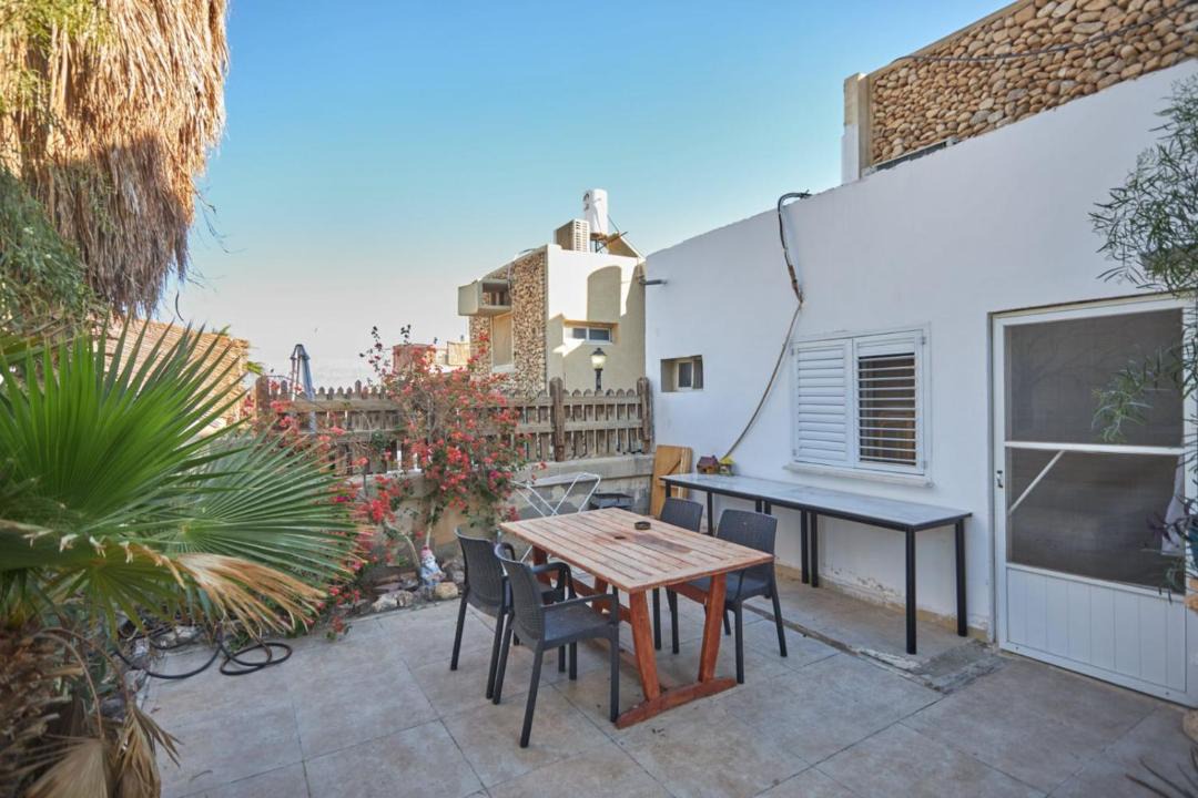 Photo of Patio Balcony in Neve Zohar