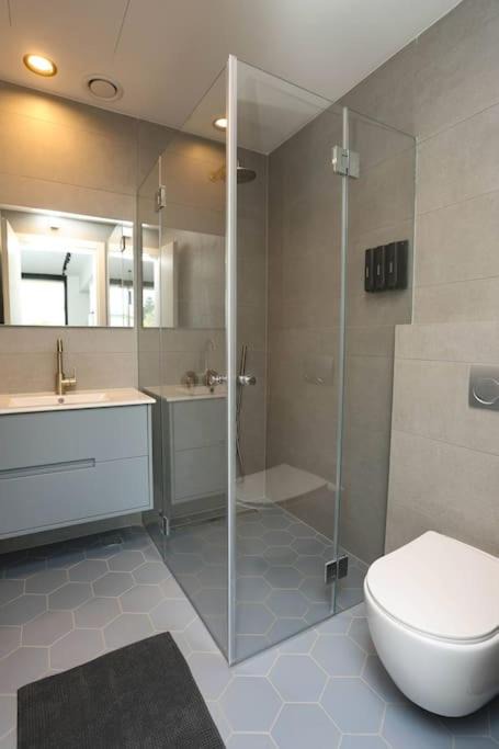 Photo of Bathroom in Tel Aviv Promenade