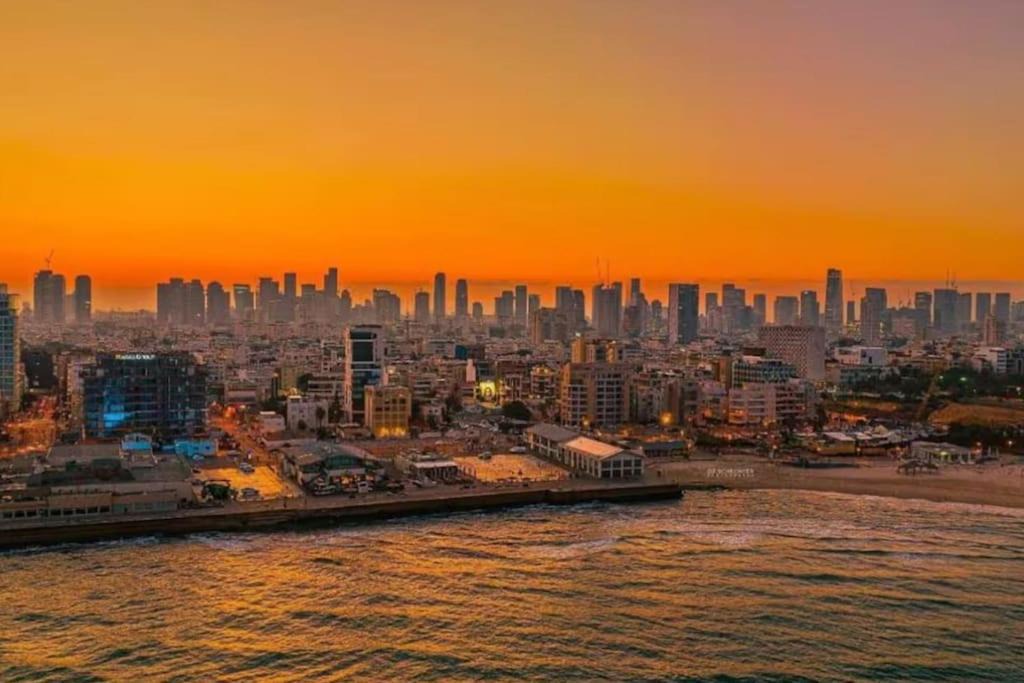 Photo of Others in Tel Aviv Promenade