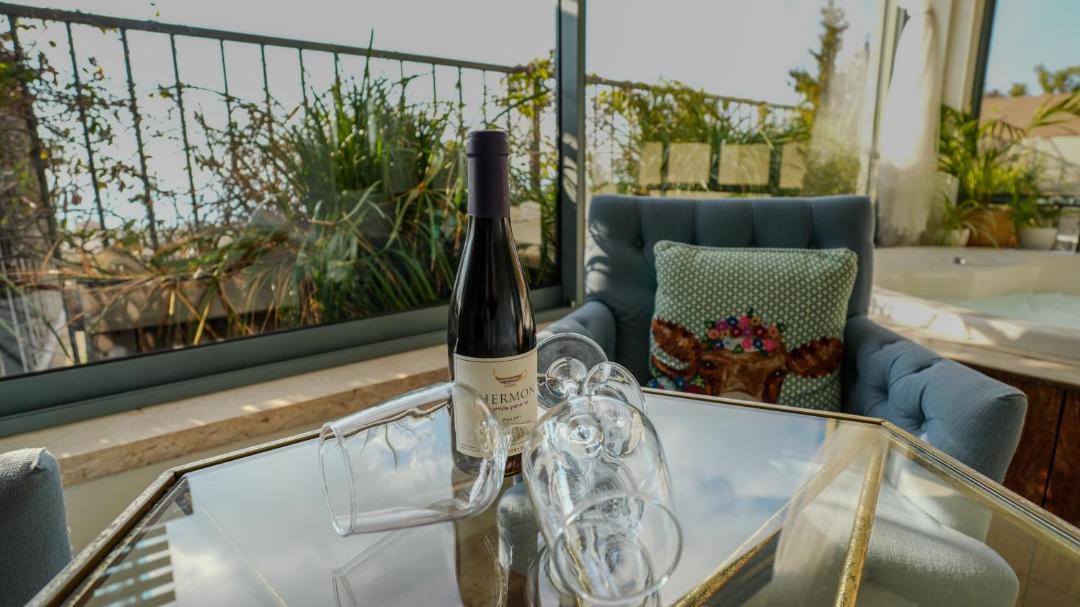 Photo of Patio Balcony in Kela Alon
