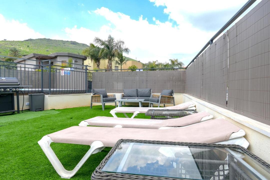 Photo of Patio Balcony in Migdal