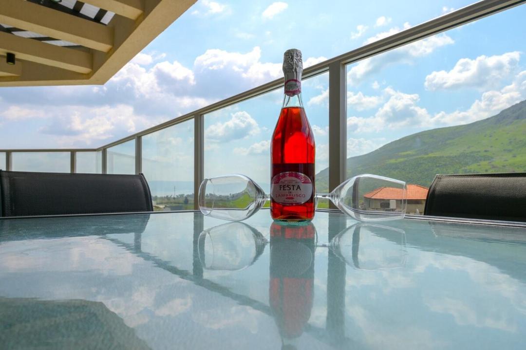 Photo of Patio Balcony in Migdal