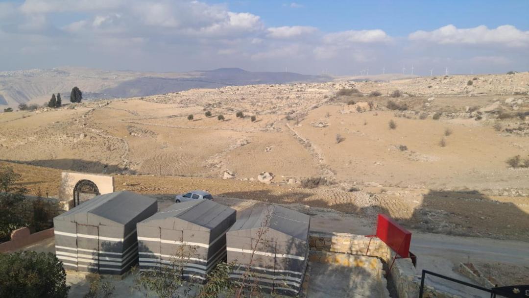 Photo of Others in Dana