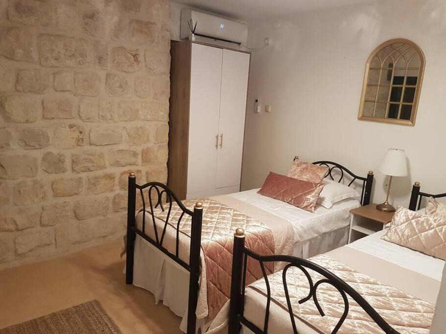 Photo of Bedroom in Safed