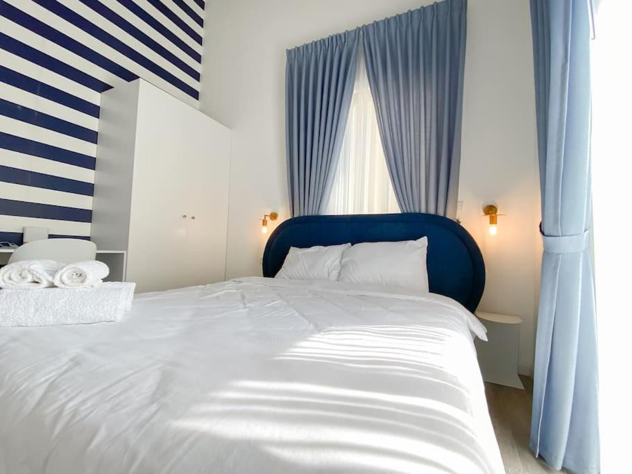 Photo of Bedroom in Caesarea