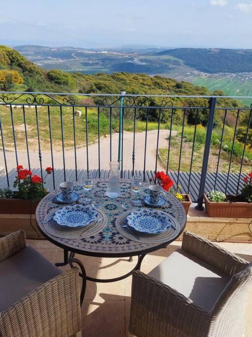 Photo of Patio Balcony in Hararit