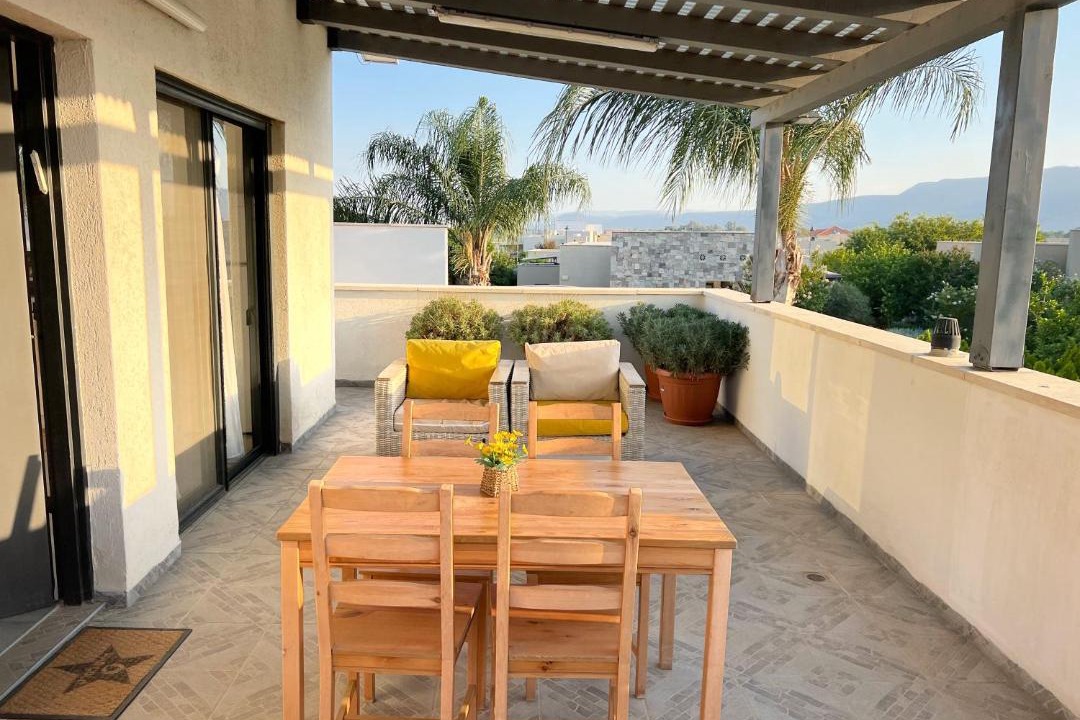 Photo of Patio Balcony in HaGoshrim