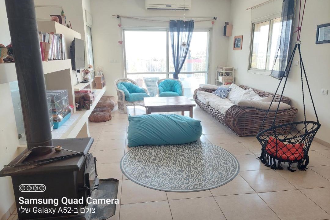 Photo of Livingroom in Gonen