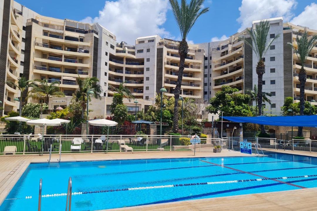 Photo of Others in Ra'ananna