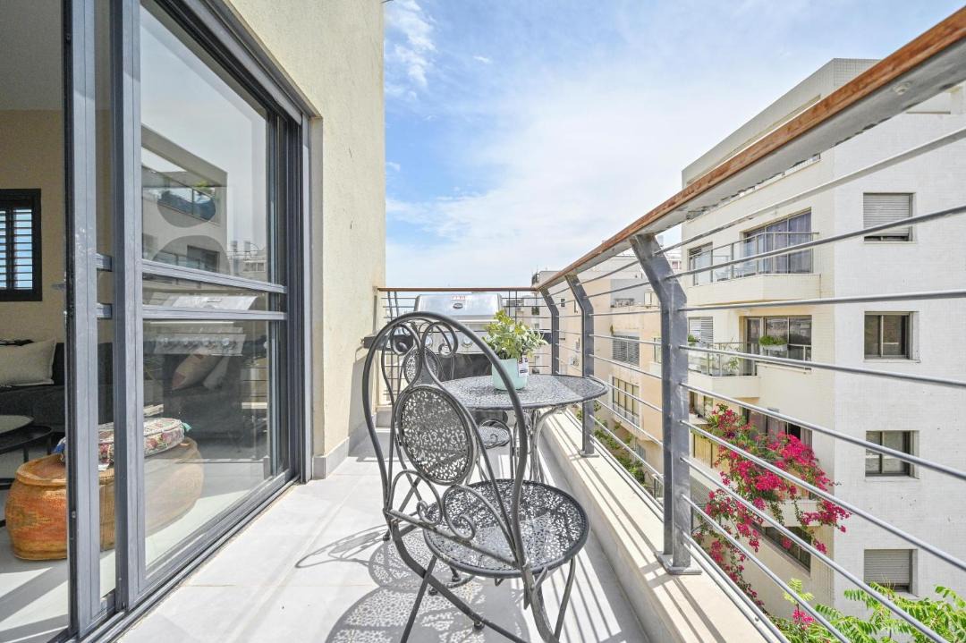 Photo of Patio Balcony in Tel Aviv City Center