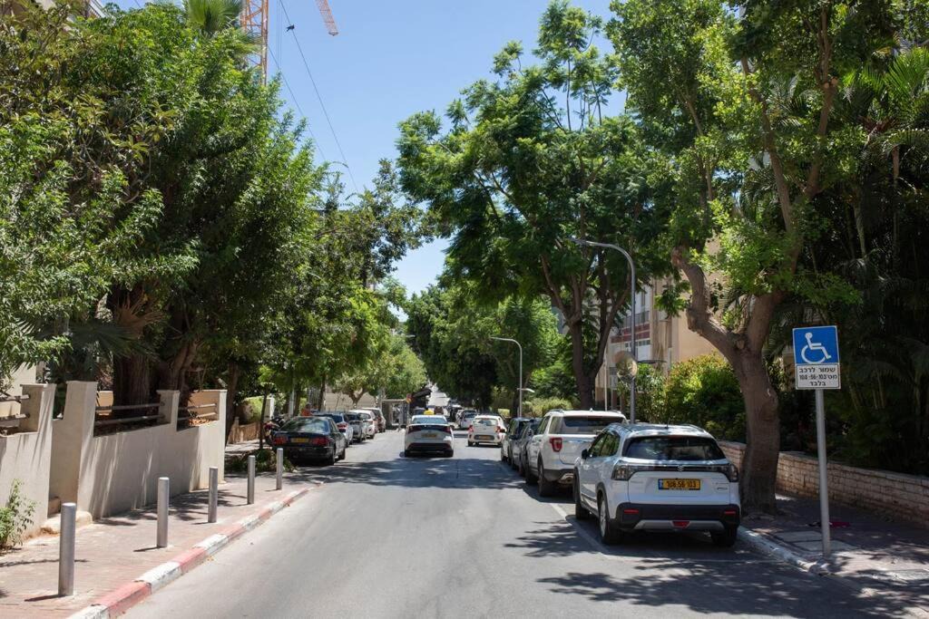 Photo of Others in Ra'ananna