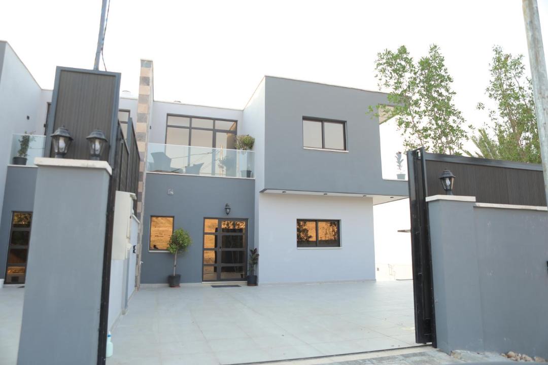 Photo of Buildings in Sweimeh