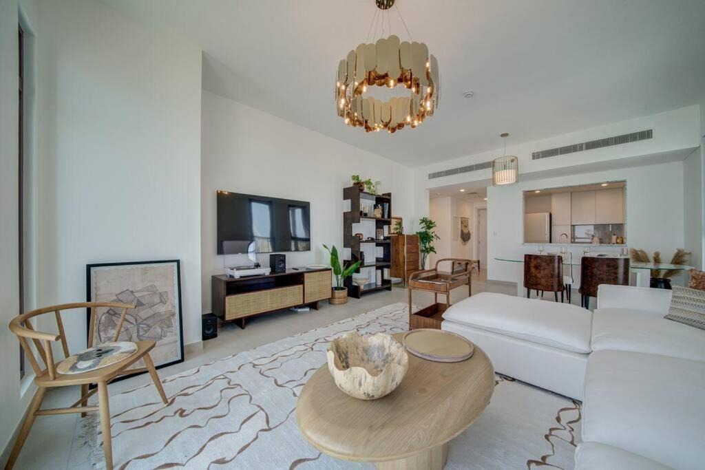 Photo of Livingroom in Umm Suqeim 3
