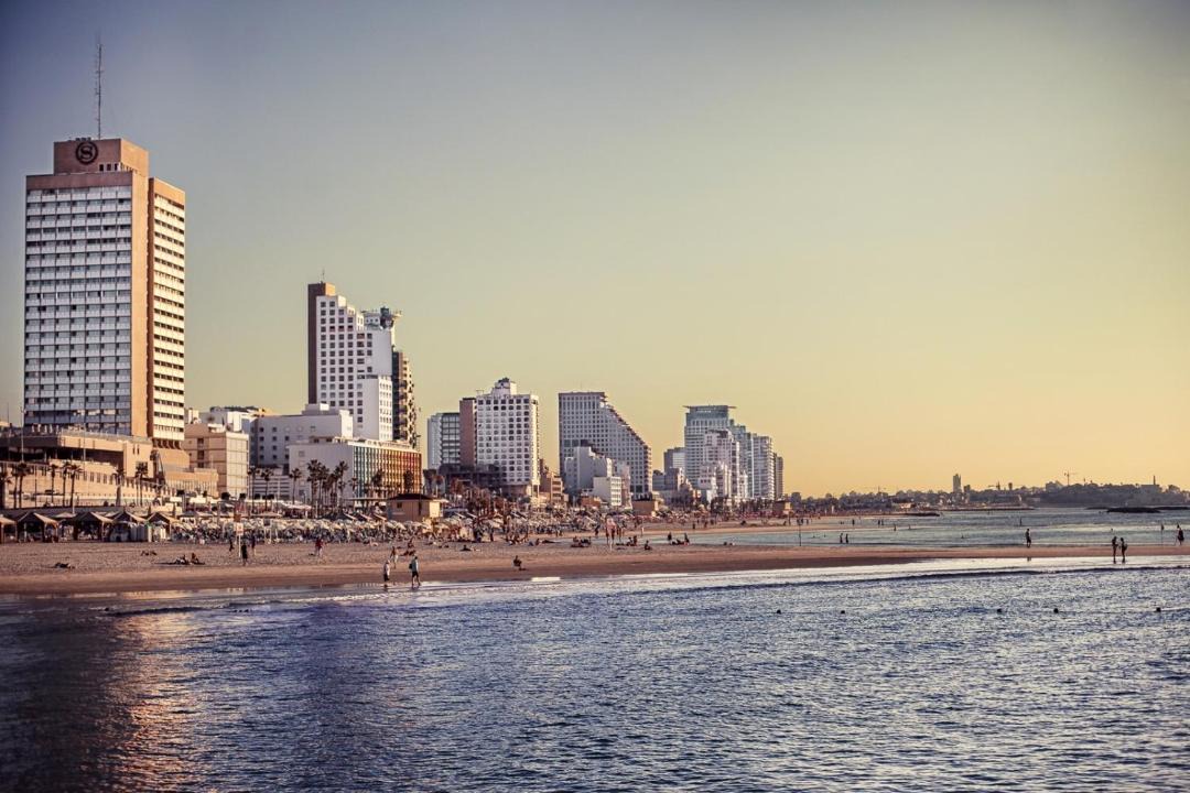 Photo of Others in Tel Aviv Promenade