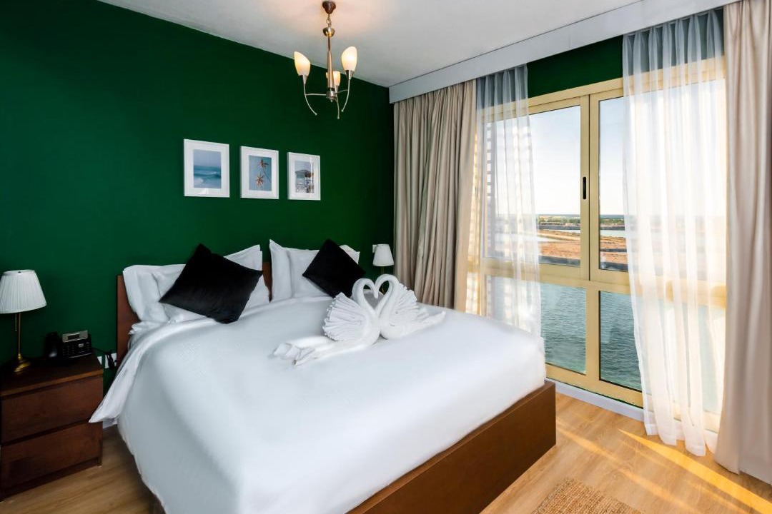 Photo of Bedroom in Mina Al Arab