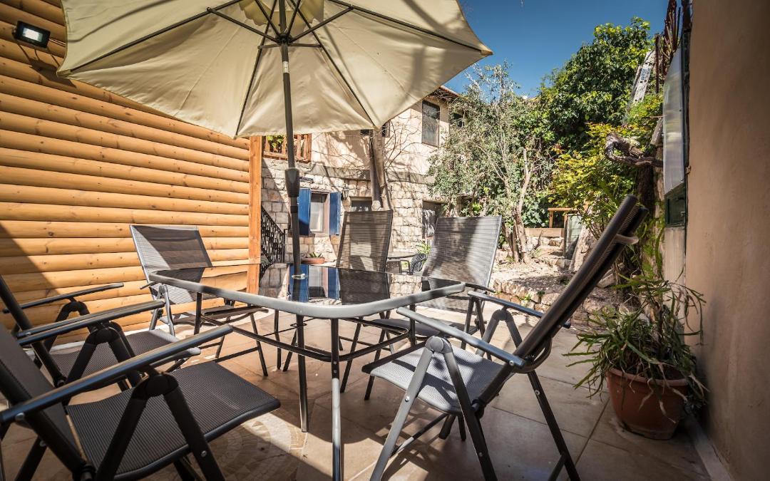 Photo of Patio Balcony in Artists Colony