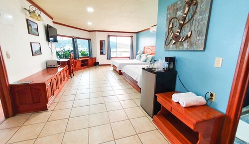 Suite, 2 Queen Beds