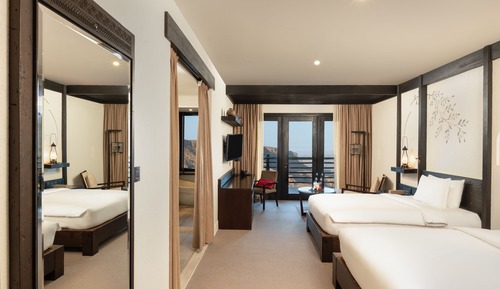 Room, 2 Twin Beds, Mountain View