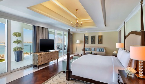 Club Suite, Multiple Beds, Kitchenette, Sea View