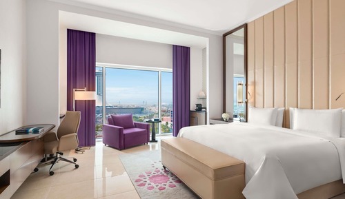 Deluxe Room, 1 King Bed, Sea View