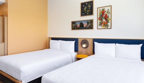 Two Double Beds W/fridge