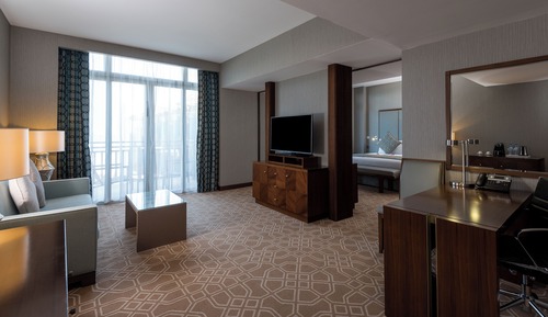 Junior Suite, 1 King Bed, Balcony