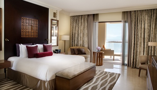 Deluxe Room, 1 King Bed, Sea View