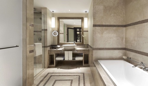 Signature Suite, 1 King Bed, Jetted Tub, Sea View