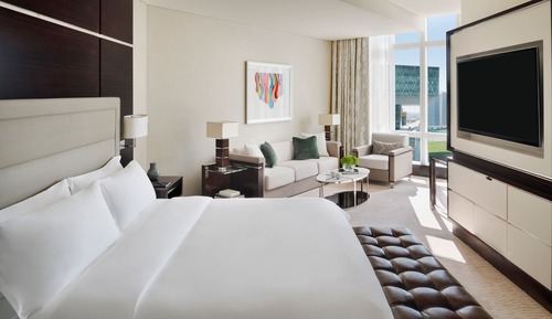 Junior Suite, City View (Manor Club Junior Suite - City View)
