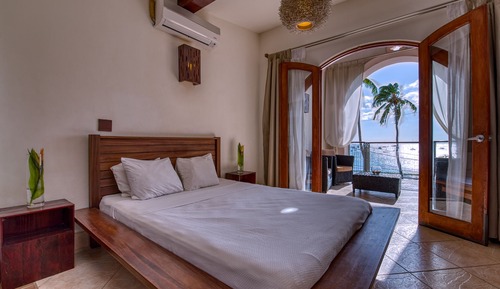 Deluxe Room, 1 Queen Bed